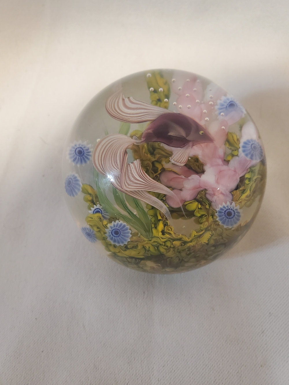 1986 Daniel Salazar Lundberg Studios Art Glass Aquarium  Paperweight Q92201